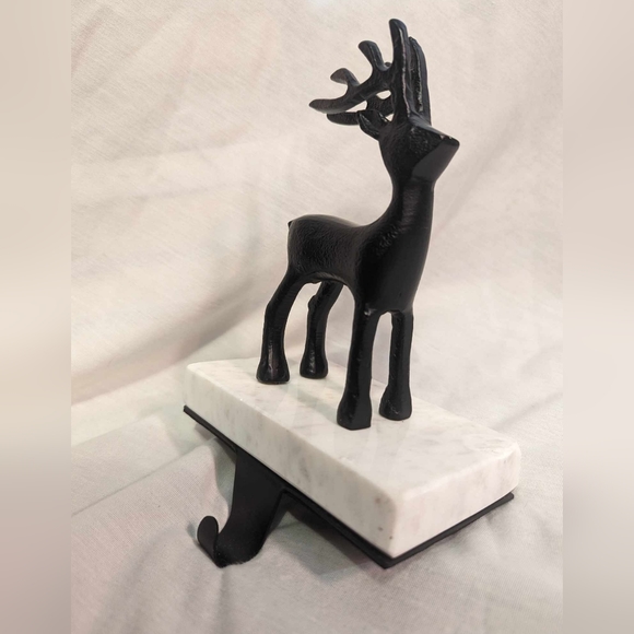Cast Iron reindeer Christmas stocking hanger - Picture 6 of 9